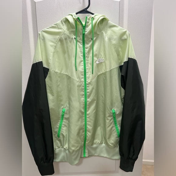 Nike Other - Nike Light Green and Black Mesh Jacket